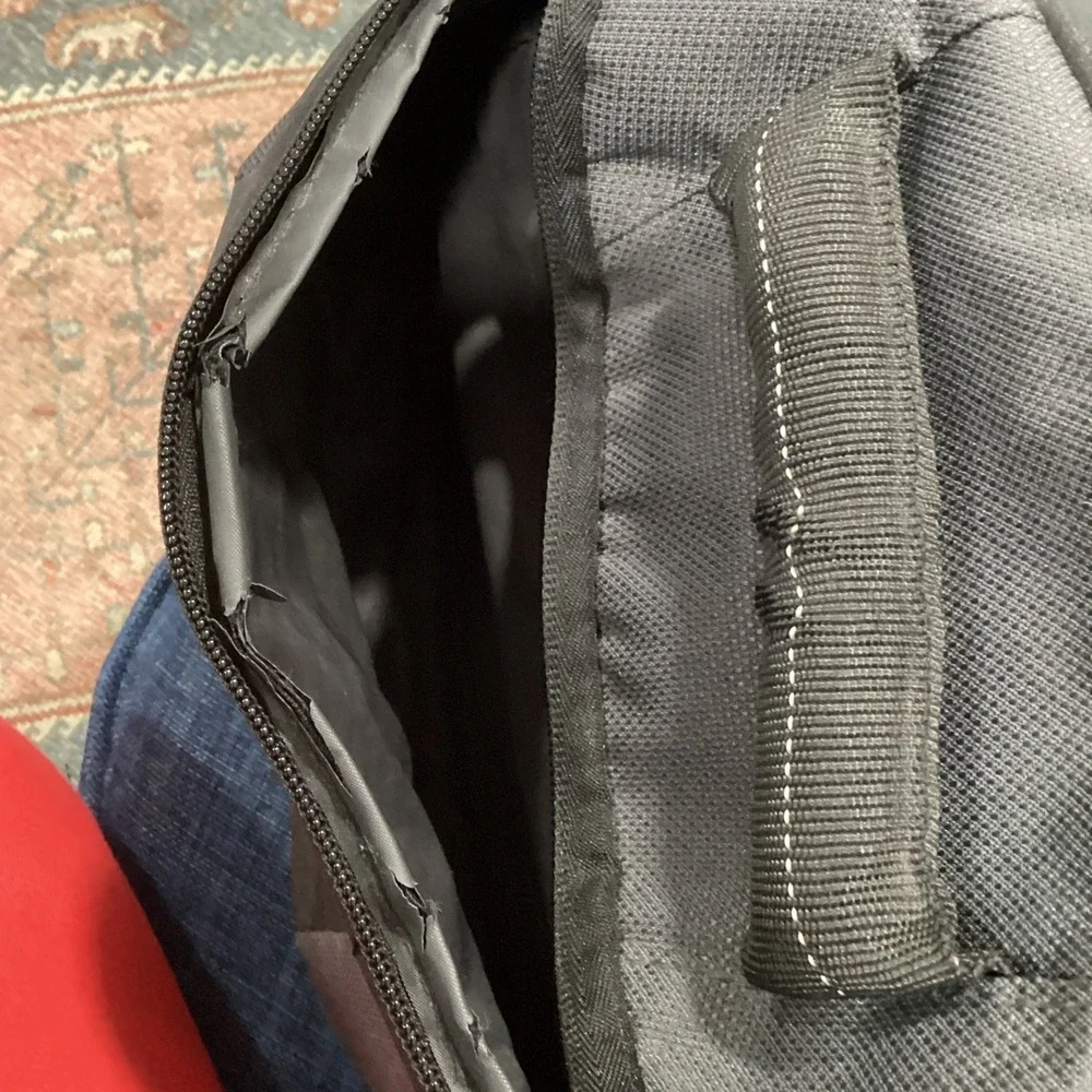 Eddie Bauer Duffle Bag Gym Bag w/ Strap Black  Travel Luggage